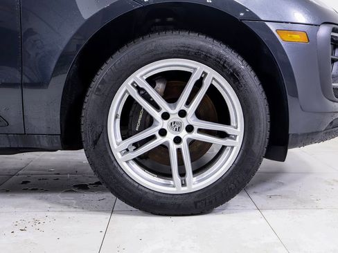 Certified 2025 Porsche Macan image 26