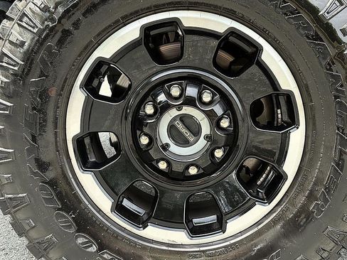 Used 2025 Ford F250 Lariat w/ Lariat Ultimate Package AWD/4WD image 8