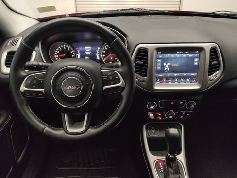 Used 2017 Jeep Compass Latitude w/ Popular Equipment Group FWD image 22