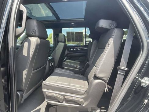 Used 2023 GMC Yukon Denali AWD/4WD image 13