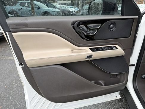 Used 2021 Lincoln Aviator Reserve w/ Equipment Group 201A image 10