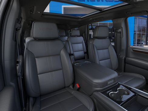 New 2026 Chevrolet Tahoe High Country AWD/4WD image 18
