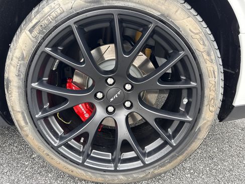 Used 2015 Dodge Challenger SRT Hellcat image 17