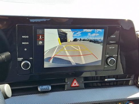 Used 2023 Kia Sportage LX image 17