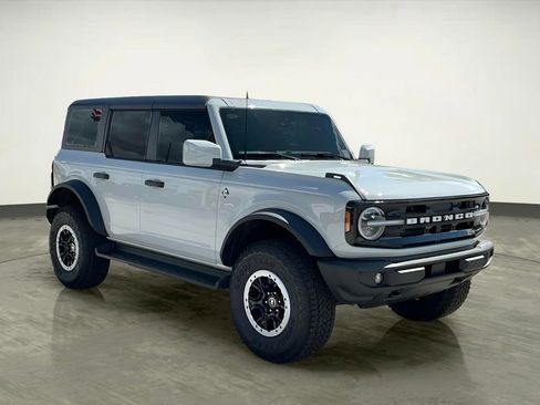 New 2026 Ford Bronco Outer Banks AWD/4WD image 11