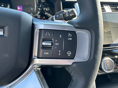 Used 2026 Land Rover Discovery S AWD/4WD image 19