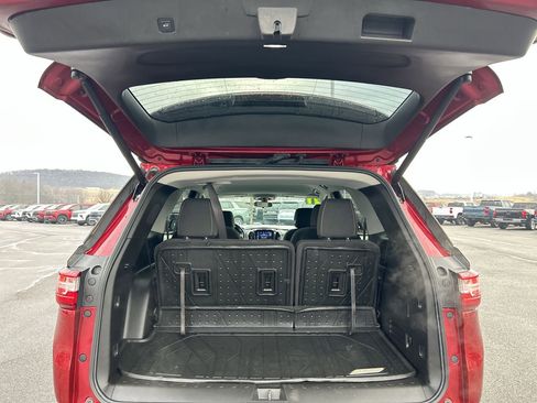 Used 2021 Chevrolet Traverse LT w/ LPO, Blackout Package image 19