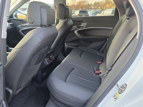 Used 2020 Audi e-tron Premium Plus image 14