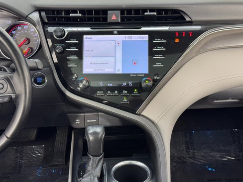 Used 2019 Toyota Camry XSE w/ Navigation Package image 22