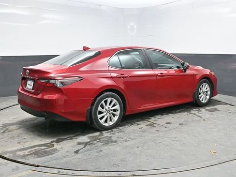 Used 2023 Toyota Camry LE image 7