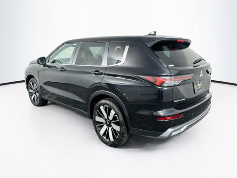 Used 2025 Mitsubishi Outlander SE FWD image 5