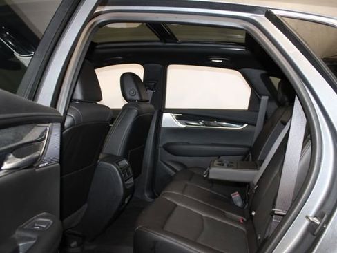 Used 2021 Cadillac XT5 Premium Luxury w/ LPO, Floor Liner Package FWD image 9