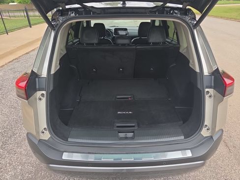 Used 2023 Nissan Rogue SL w/ SL Premium Package FWD image 36