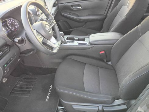 Used 2024 Nissan Sentra SV FWD image 11