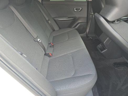 Used 2025 Kia K4 FWD image 16