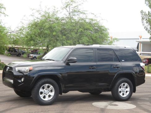 Used 2015 Toyota 4Runner SR5 AWD/4WD image 1