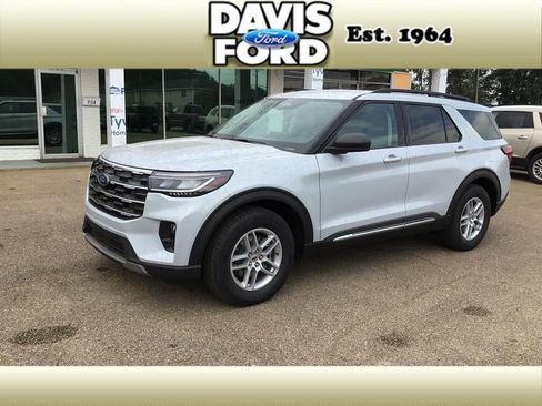 New 2025 Ford Explorer Active w/ Active Comfort Package image 4