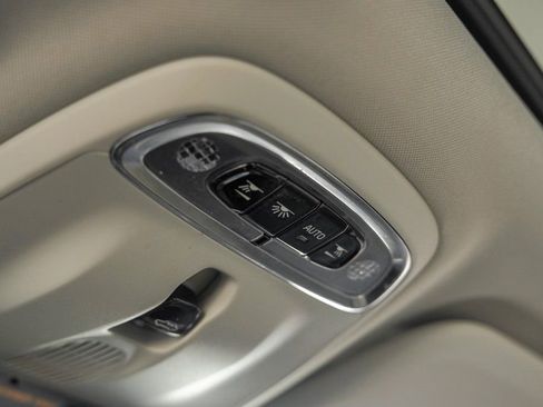 Used 2021 Volvo S60 T5 Momentum image 20