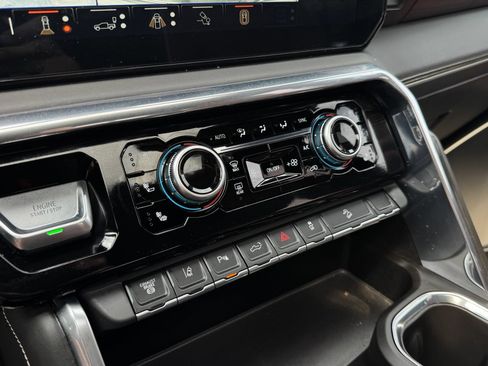 Used 2024 GMC Sierra 2500 Denali Ultimate w/ Max Trailering Package AWD/4WD image 29
