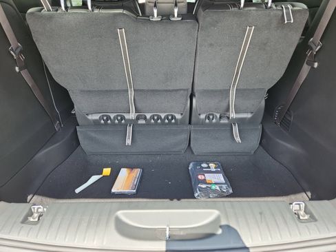 New 2027 Chrysler Pacifica Select FWD image 25