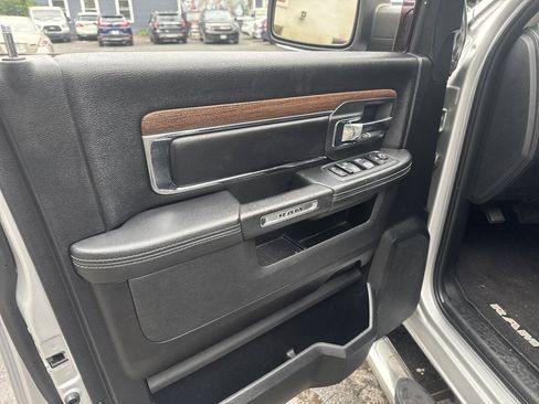 Used 2017 RAM 1500 Laramie AWD/4WD image 13