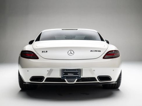 Used 2012 Mercedes-Benz SLS AMG Coupe image 25