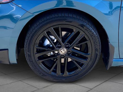 Used 2025 Toyota Camry XSE image 11