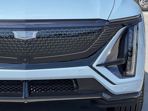 New 2026 Cadillac Lyriq V image 8