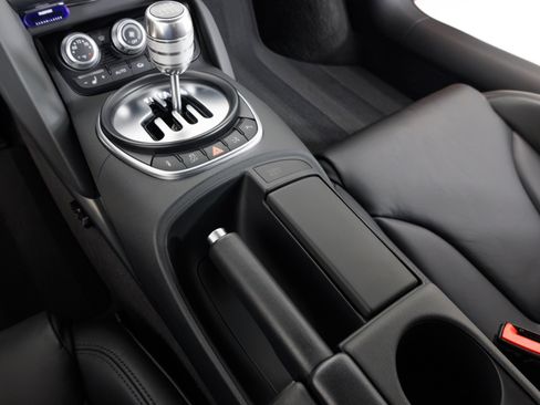 Used 2011 Audi R8 V10 AWD/4WD image 23