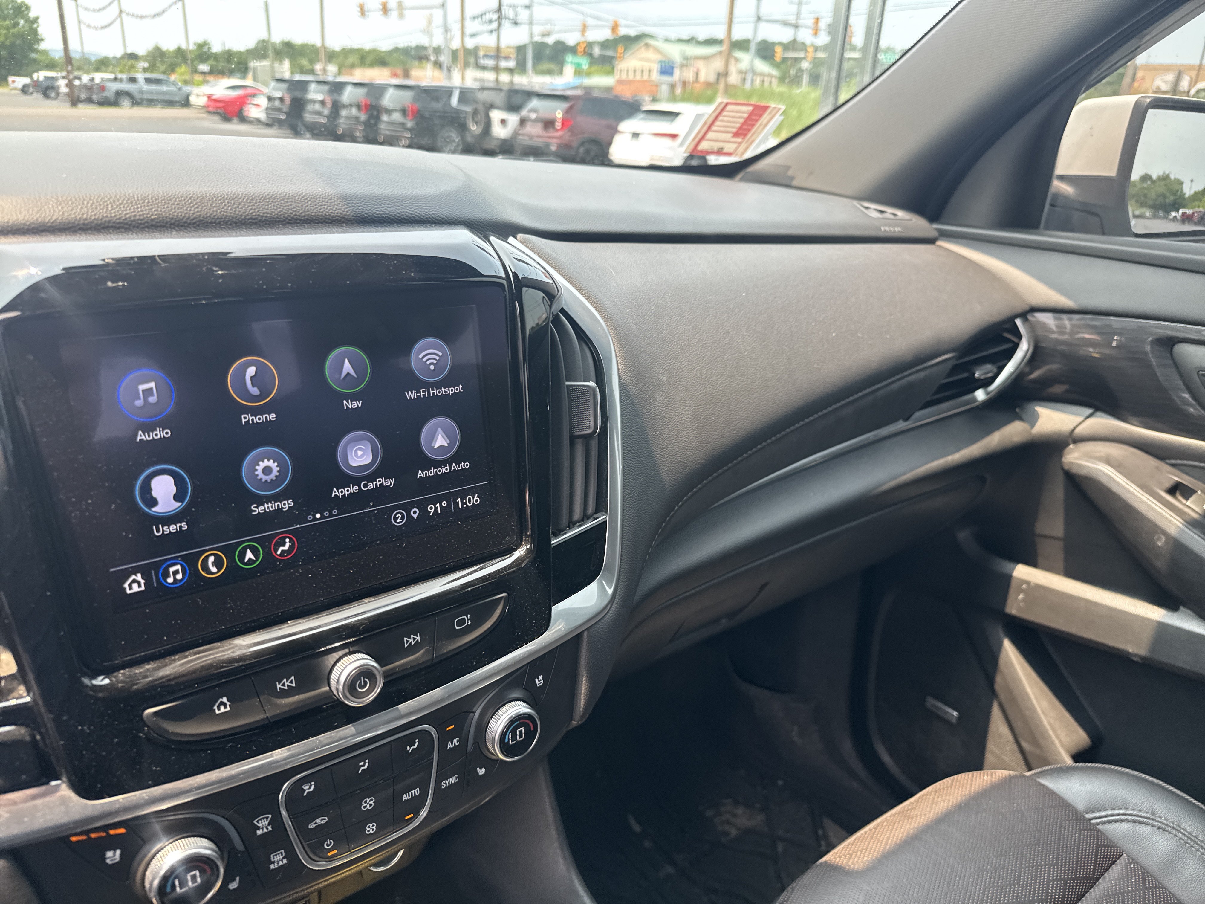 Used 2022 Chevrolet Traverse High Country w/ LPO, Floor Liner Package AWD/4WD image 16