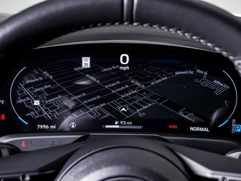 Certified 2025 Porsche Taycan image 21