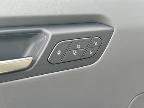 New 2026 Kia EV9 Wind image 16