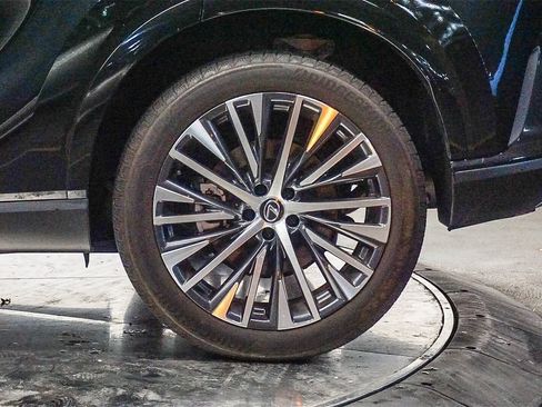 Used 2024 Lexus RX 350 Premium image 9