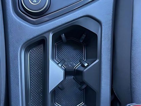 Used 2021 Volkswagen Tiguan SE R-Line image 31