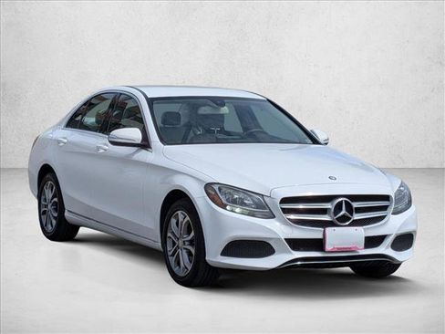 Used 2015 Mercedes-Benz C 300 4MATIC Sedan image 3