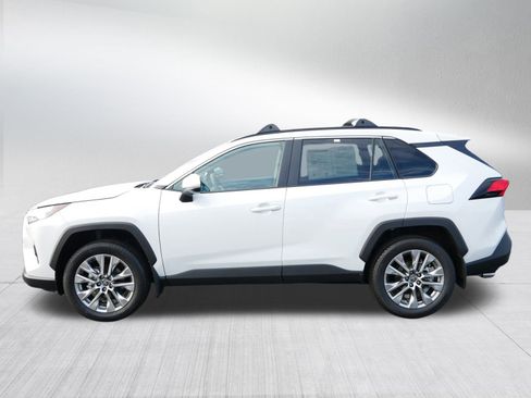 Certified 2025 Toyota RAV4 XLE Premium image 4
