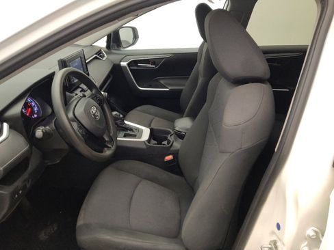 Used 2019 Toyota RAV4 XLE FWD image 17