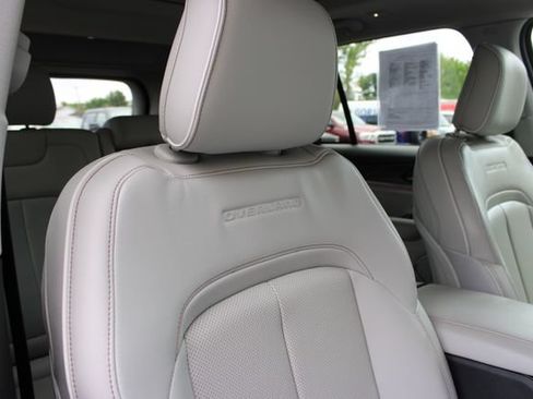Used 2022 Jeep Grand Cherokee Overland AWD/4WD image 48