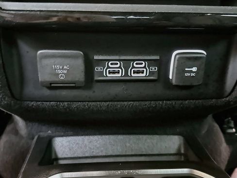 Used 2024 Jeep Wagoneer Series III AWD/4WD image 27