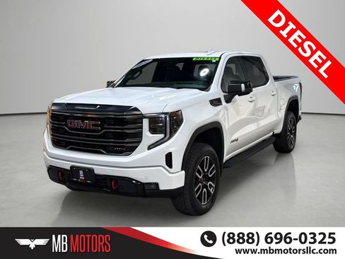 Used 2022 GMC Sierra 1500 AT4 w/ Technology Package AWD/4WD image 1