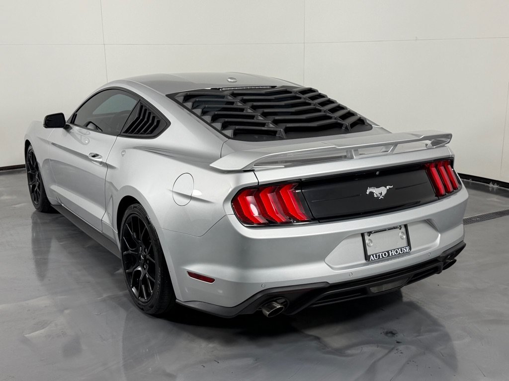 Used 2018 Ford Mustang Premium w/ Ecoboost Performance Package RWD image 7
