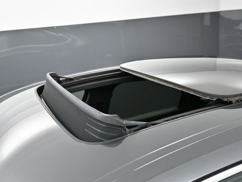 Used 2022 Audi Q5 2.0T Premium Plus w/ Premium Plus Package image 9