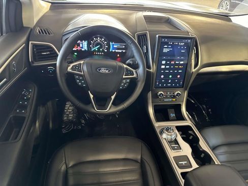 Used 2024 Ford Edge SEL w/ Convenience Package image 10