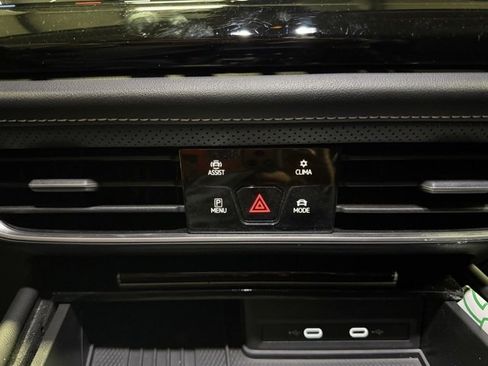 Used 2025 Volkswagen Atlas SE image 20