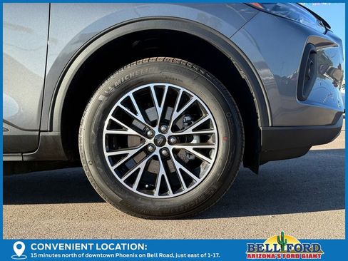 New 2026 Ford Escape SE image 10