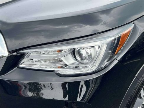 Used 2021 Subaru Ascent Premium image 11