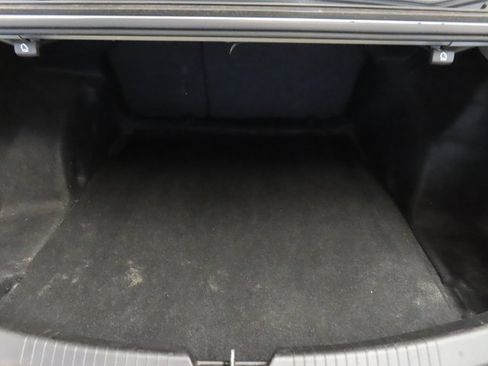 Used 2018 Chevrolet Malibu LT image 32