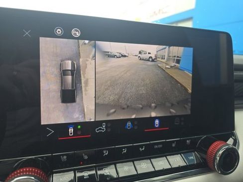 Used 2024 GMC Canyon AT4X w/ AT4X AEV Edition image 19