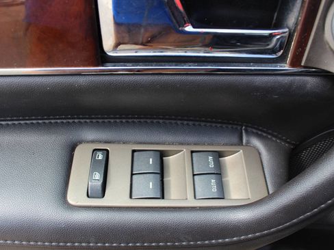 Used 2014 Lincoln MKX AWD w/ Equipment Group 102A image 19