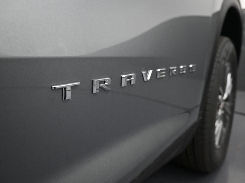 New 2026 Chevrolet Traverse LT w/ Driver Confidence Package FWD image 39